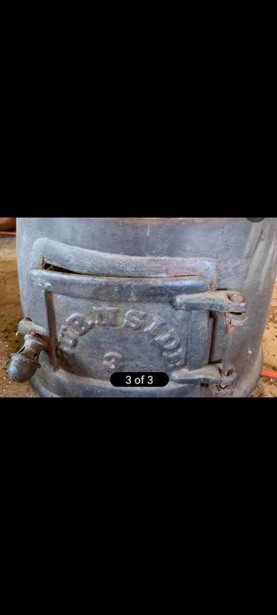 wood stove vintage with accessories - Pottsville, Pennsylvania - FleaMarketBay