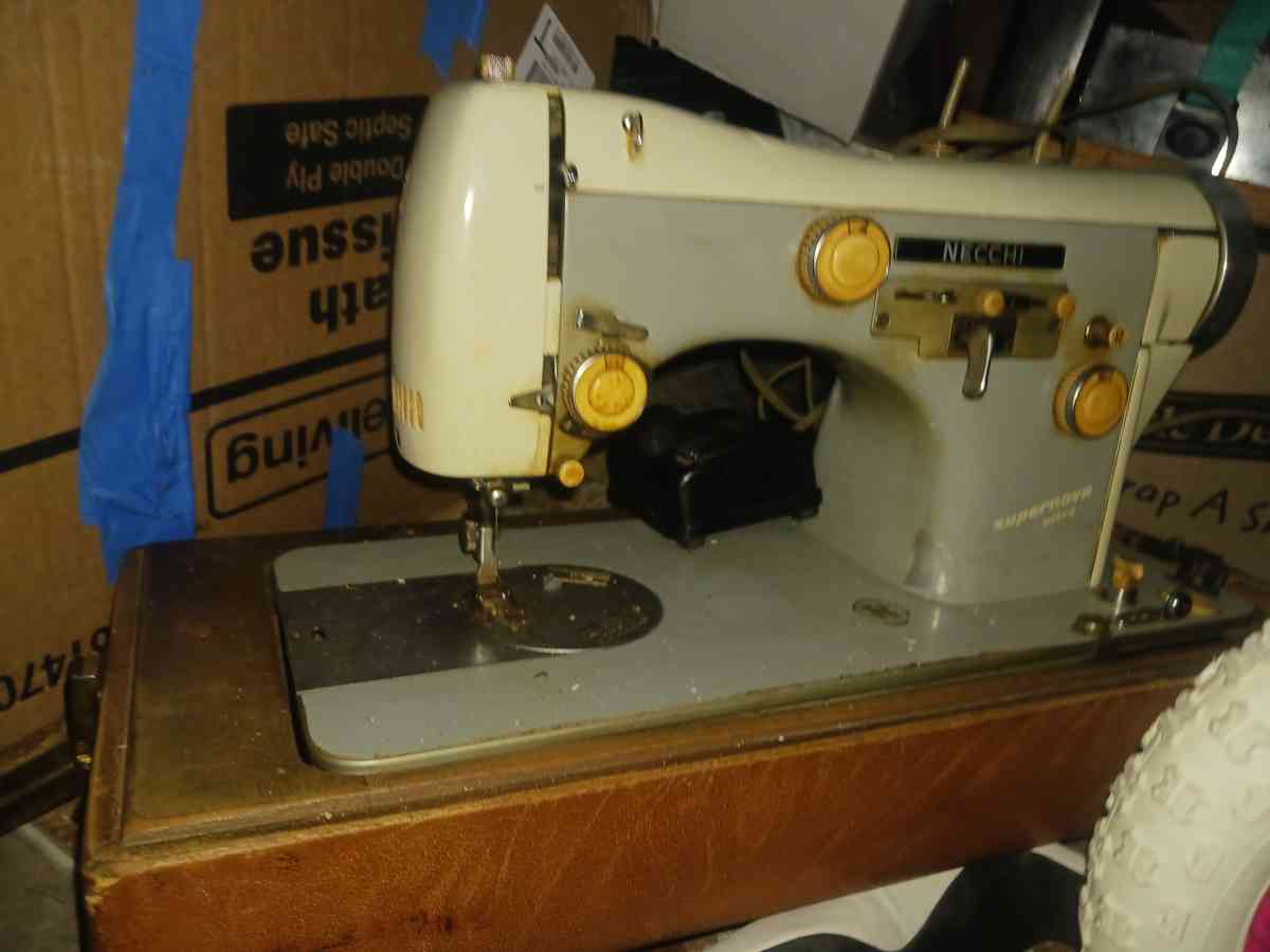 necchi supernova sewing machine - Bainbridge, Georgia