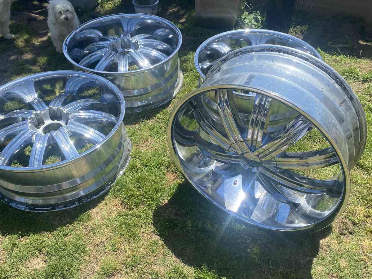 RS 24 Inch RIMS - San Pedro, California - FleaMarketBay