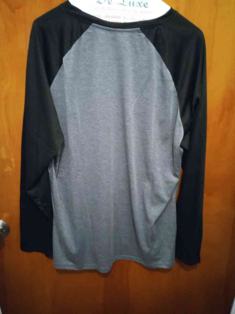 l sell the set of 6 sweatshirts size large new size large - Adelanto, California - FleaMarketBay