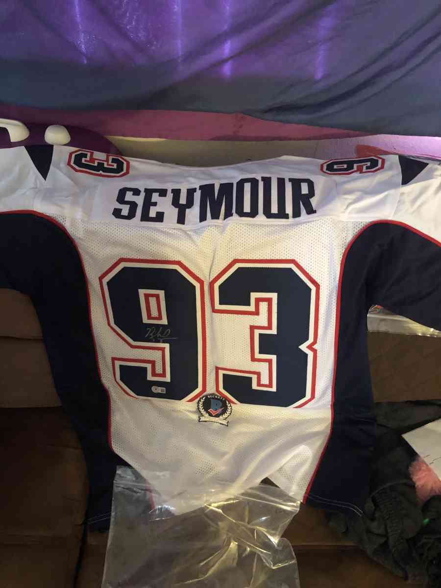 Richard Seymour signed jersey - Albuquerque, New Mexico