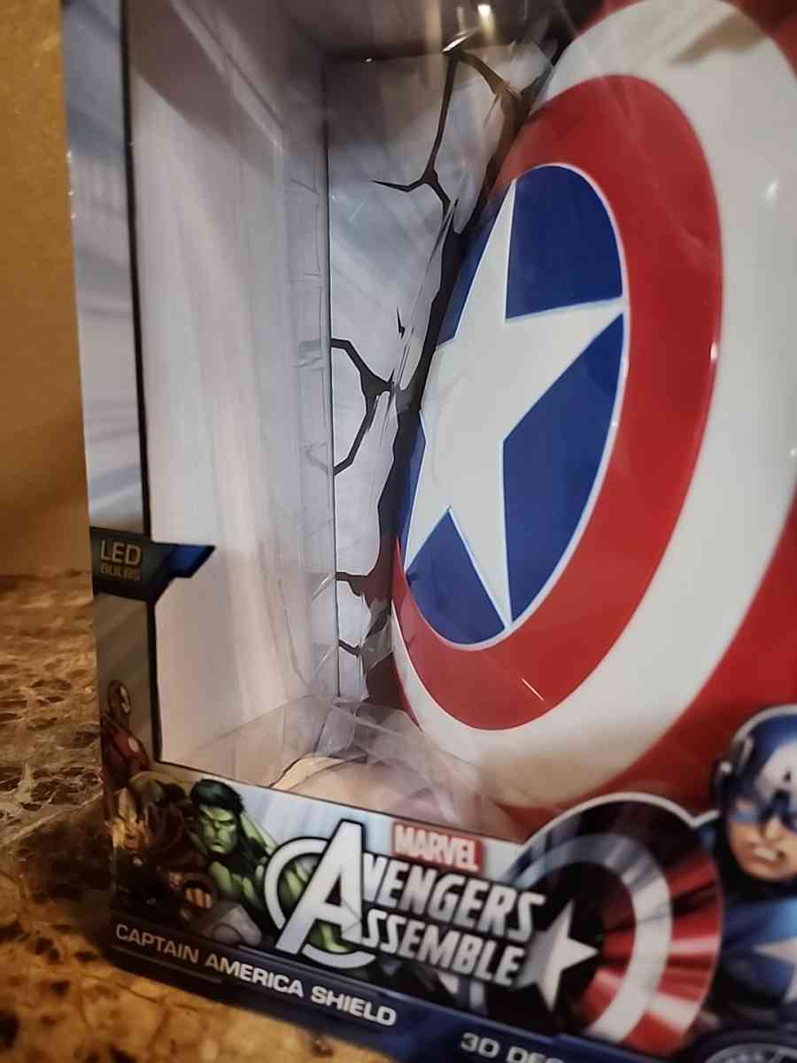 Captain America Night Light Wall Decor Marvel Brand - Houston, Texas - FleaMarketBay