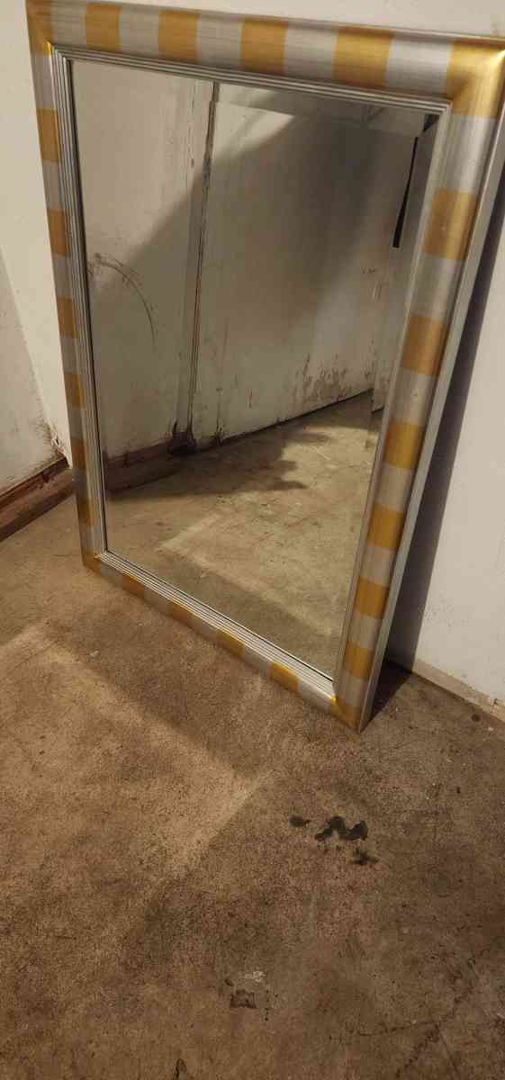 mirror - Aurora, Colorado