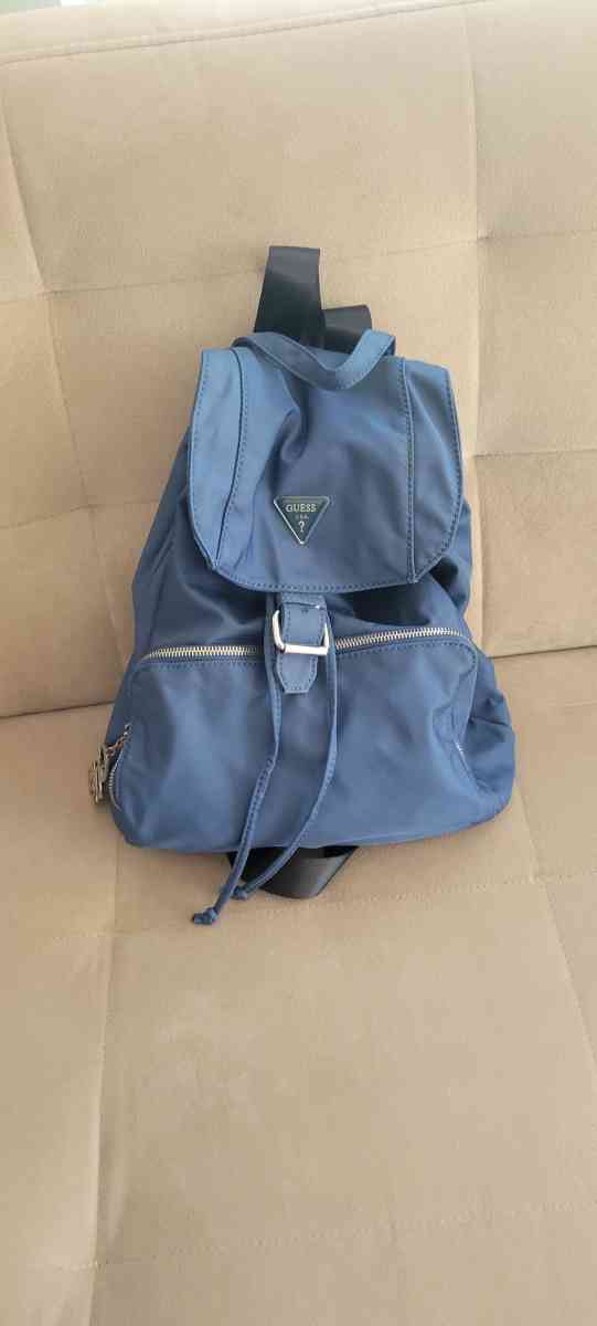guess back bag - Blackwood, New Jersey