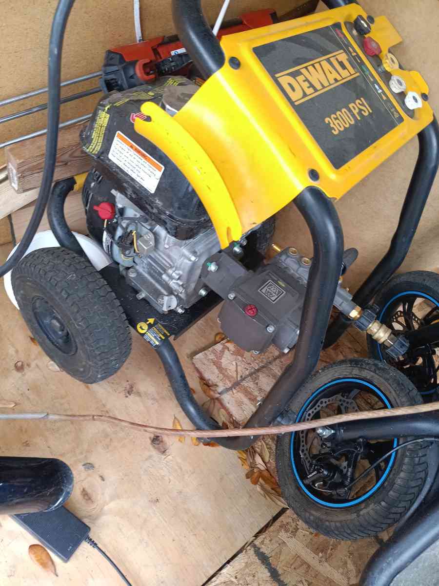 DeWalt 3600 psi - Garland, Texas - FleaMarketBay