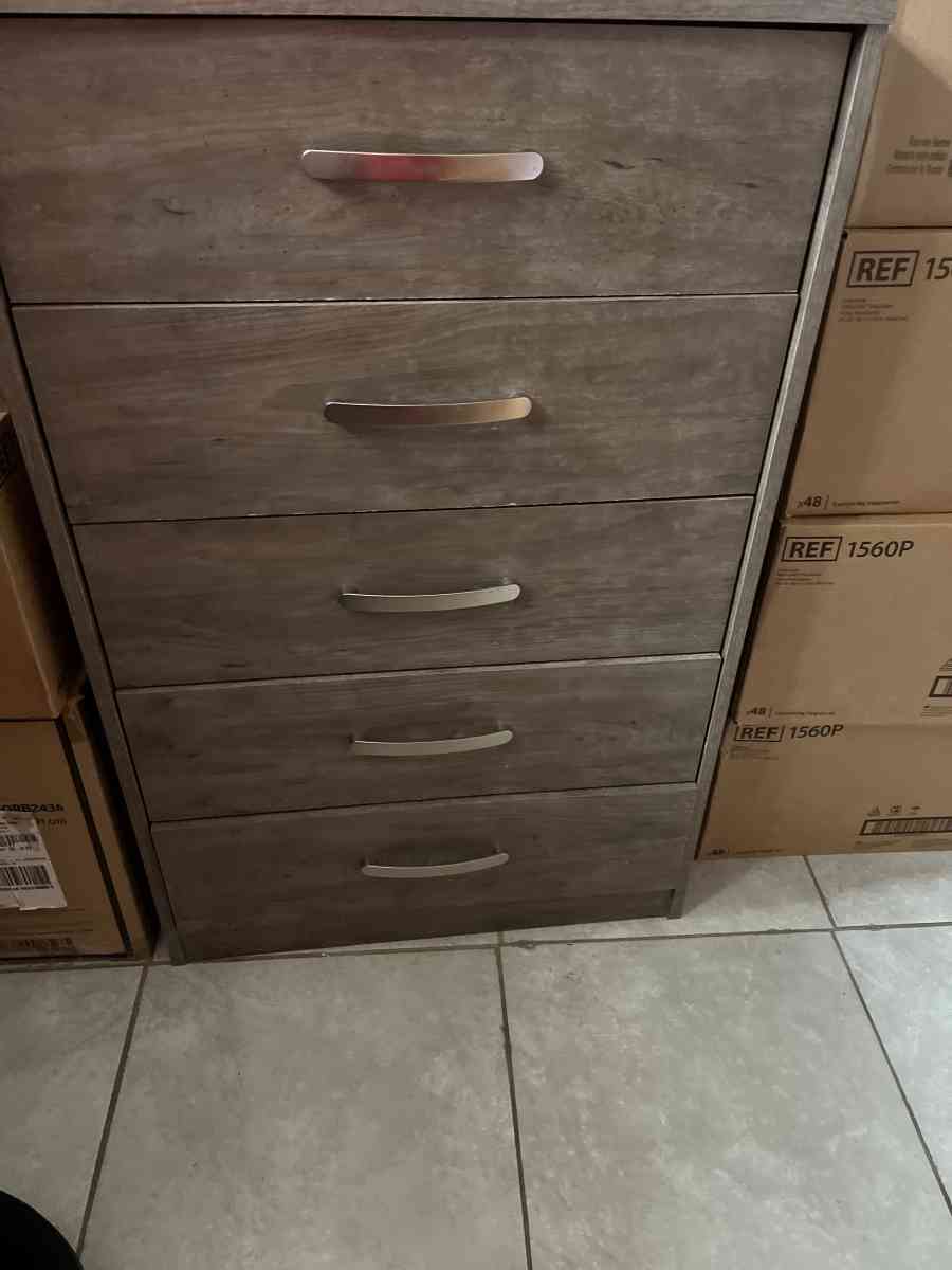 arkoe 5 dresser draw - Brooklyn, New York - FleaMarketBay
