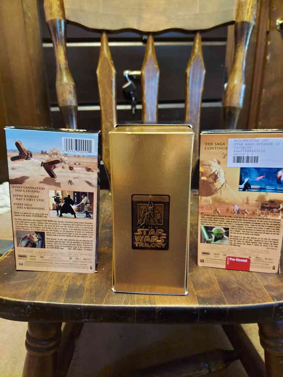 This is a Star Wars trilogy collectionA little bit of star w - Goodrich, Texas - FleaMarketBay