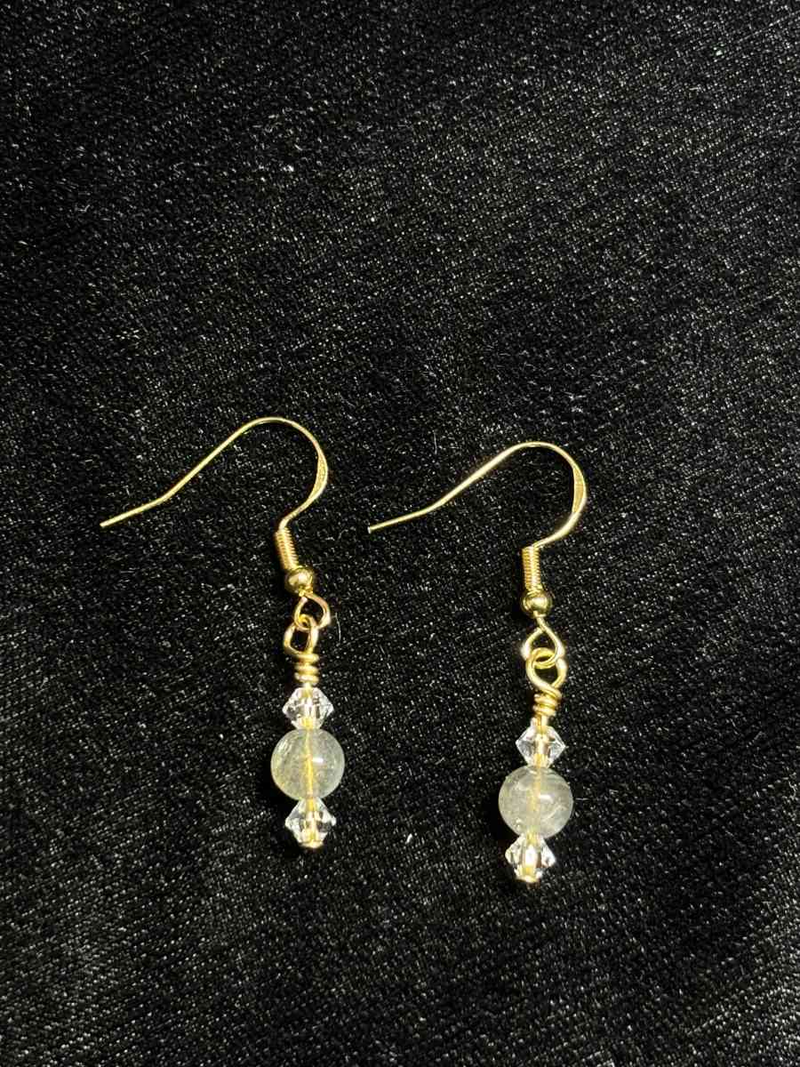 Arctic moon earrings in gold - Tehachapi, California - FleaMarketBay