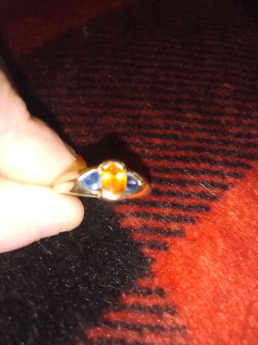 14 k gold topaz ring with fire blue gemstone - Bristol, Indiana - FleaMarketBay
