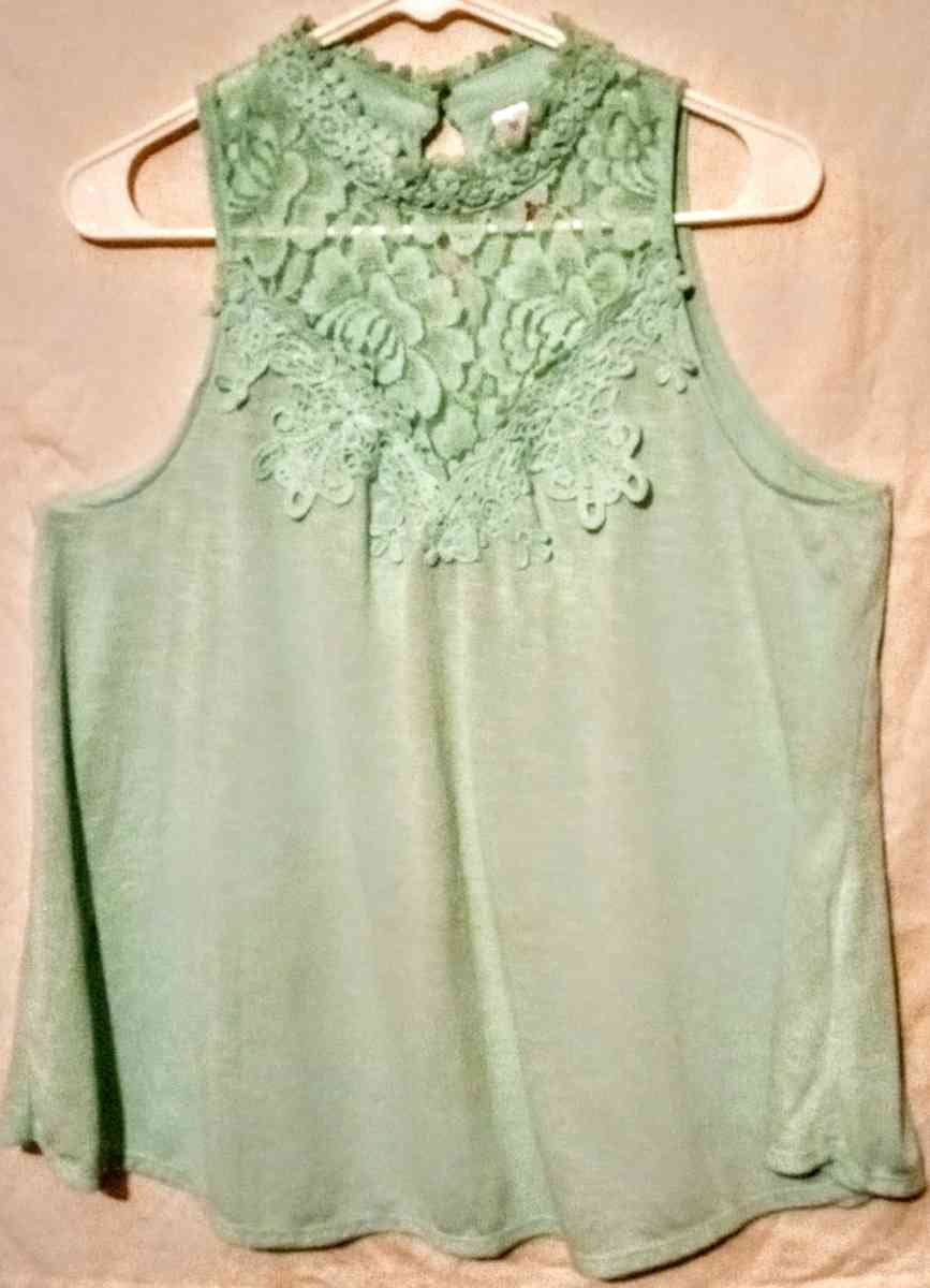 Mint Green Tank top - Muldrow, Oklahoma - FleaMarketBay