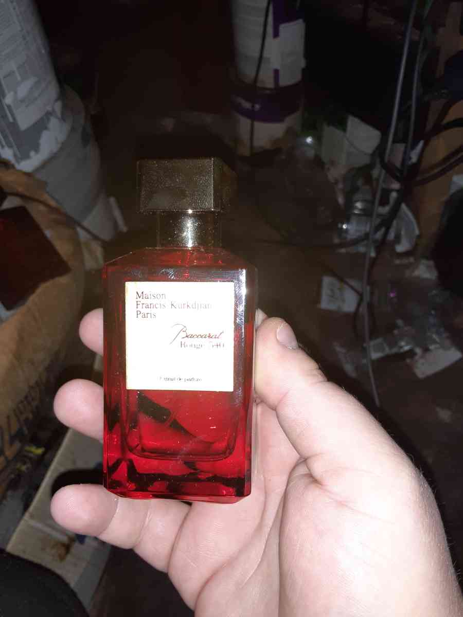 ladys perfumes 5 for 250 for all - Cincinnati, Ohio - FleaMarketBay