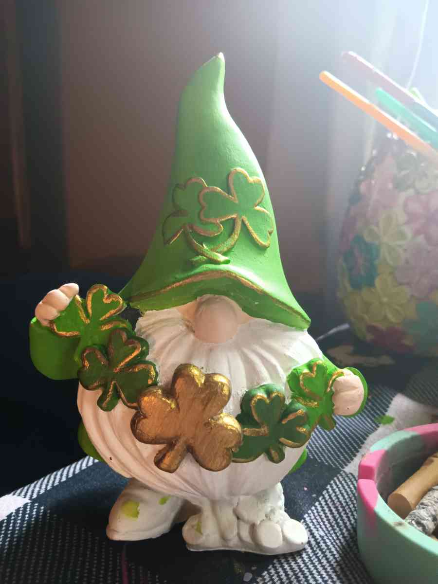 mother and daughter treasures - Deep Run, North Carolina - FleaMarketBay