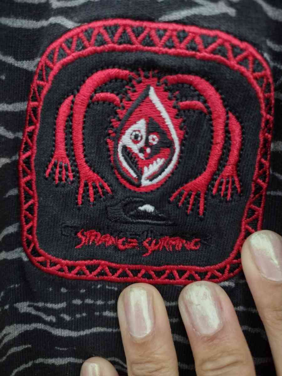 Quiksilver x Stranger Things Lovers Lake TShirt MENS SIZE L - Jacksonville, Florida - FleaMarketBay