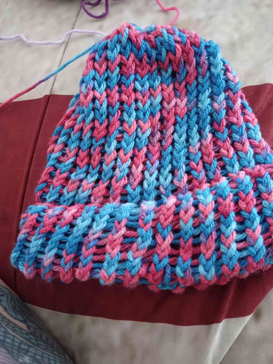 colored hats - Clearwater, Florida - FleaMarketBay