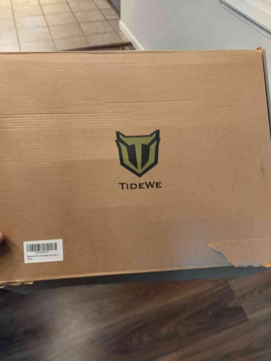 brand new waders - Carmichael, California - FleaMarketBay