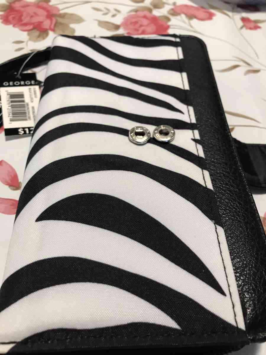 womans walletv - Mc Lean, Virginia