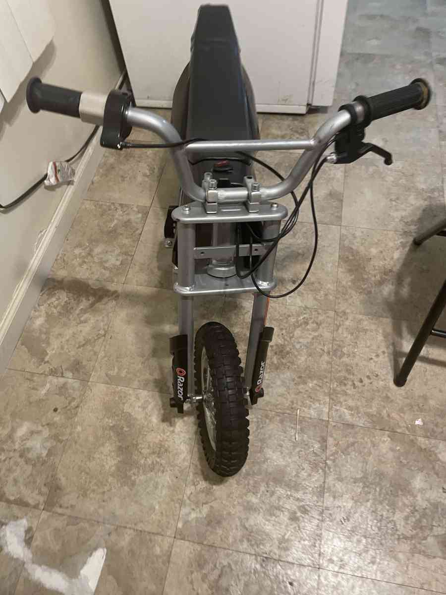 razor M350 - Hawthorne, California