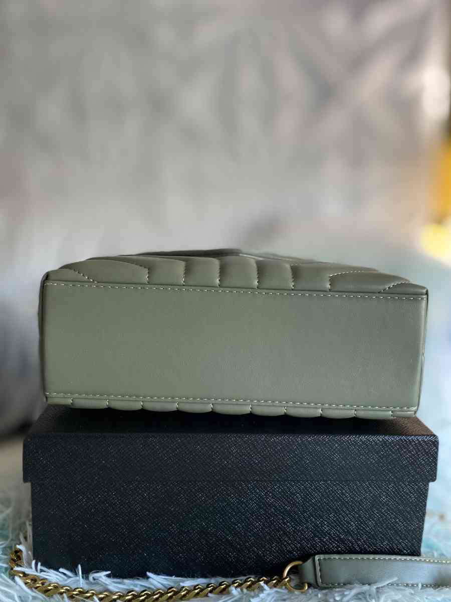 Women Fashion Bag - Dover, Delaware - FleaMarketBay