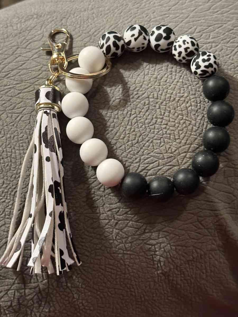 womens keychains SOLD SEPARATE - Somerville, Tennessee - FleaMarketBay