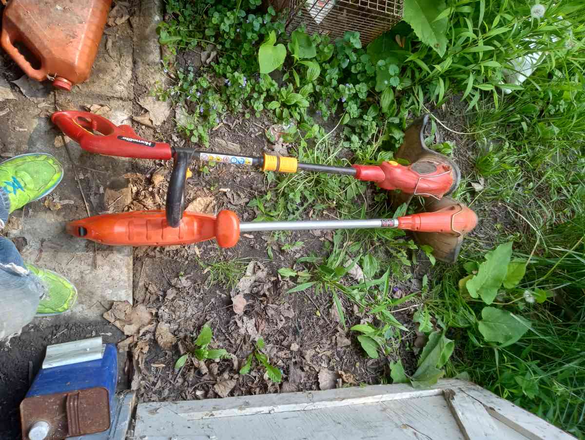 2 electric weed whips - Clinton Township, Michigan