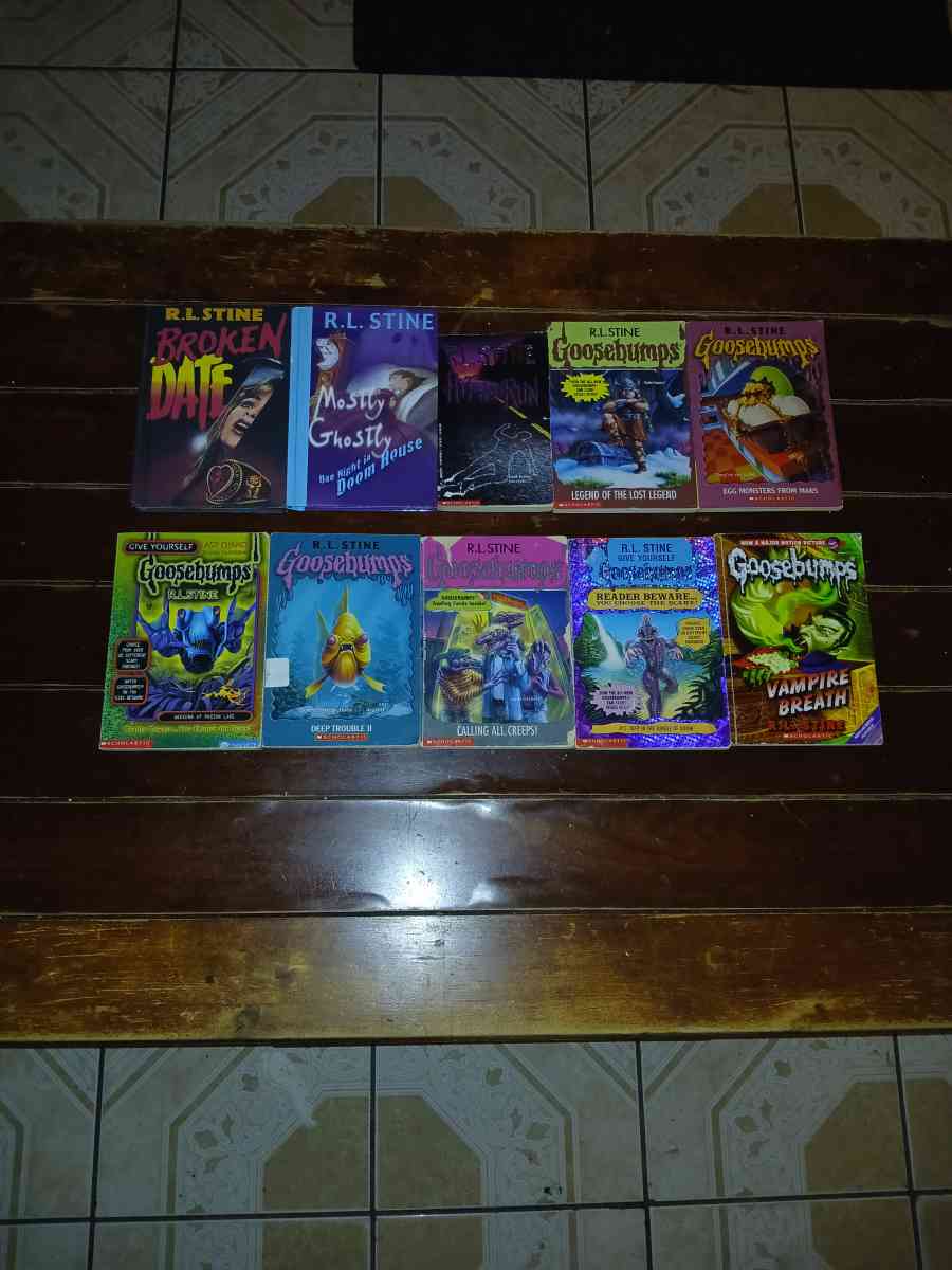 Lot Of 21 Horror Books - North Hollywood, California - FleaMarketBay