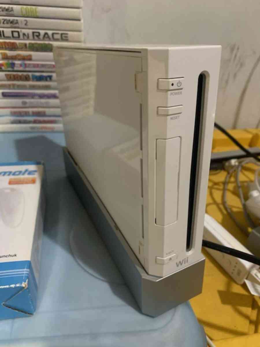 Nintendo Wii - Stockton, California - FleaMarketBay