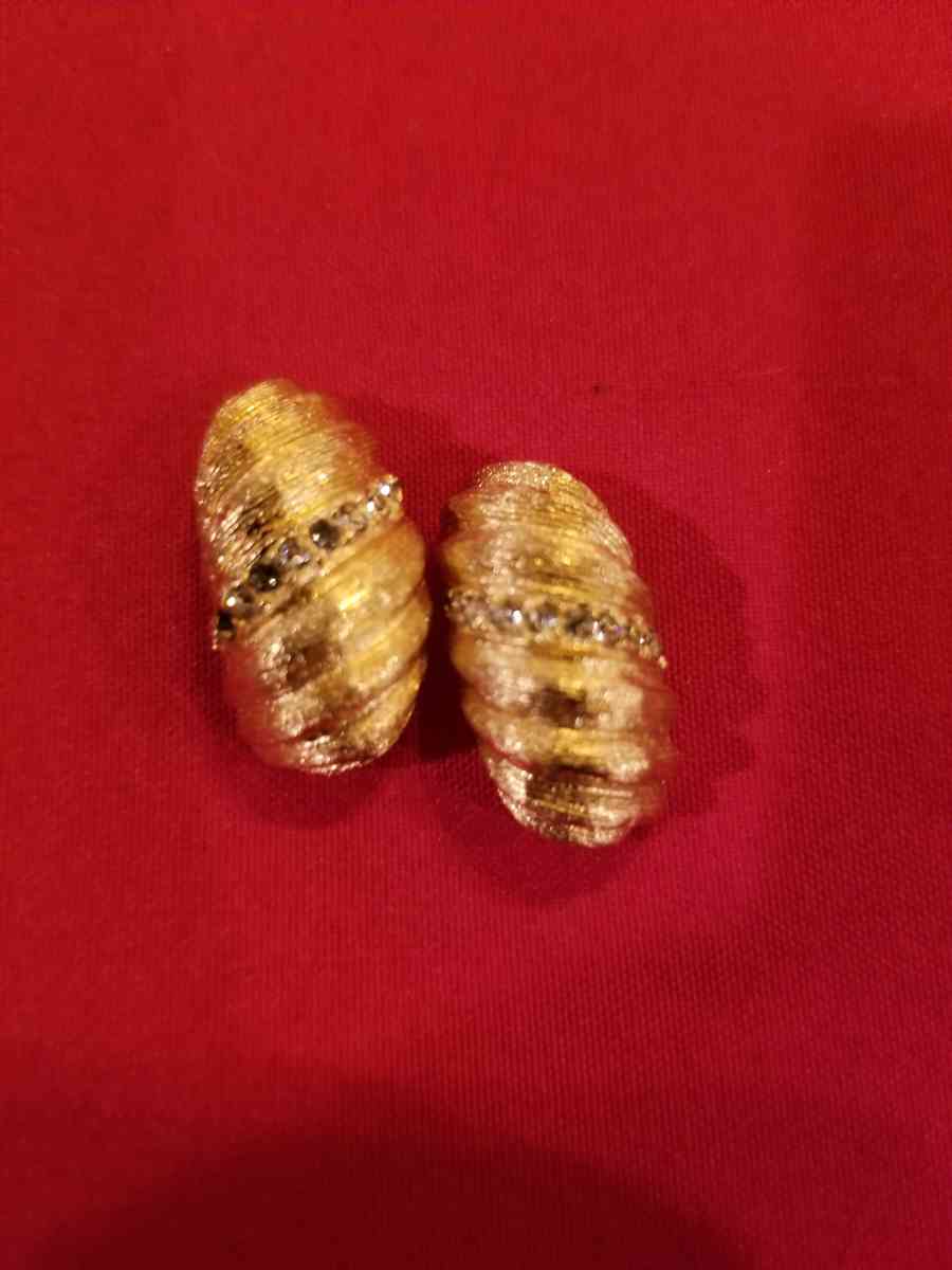 Vintage Christian Dior gold plated crystal accent earrings - Berea, Kentucky - FleaMarketBay