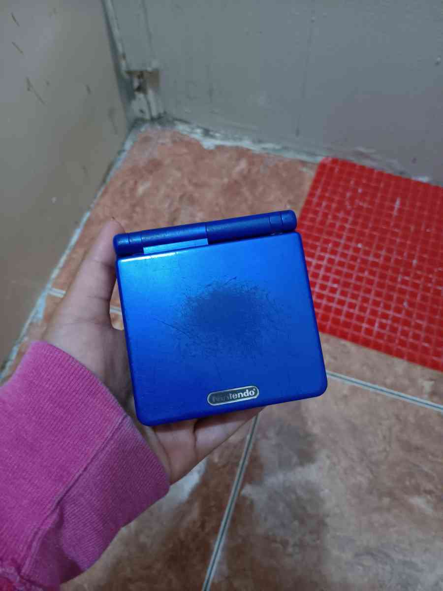 ray bans glasses and a old nintendo gameboy - Texas City, Texas - FleaMarketBay