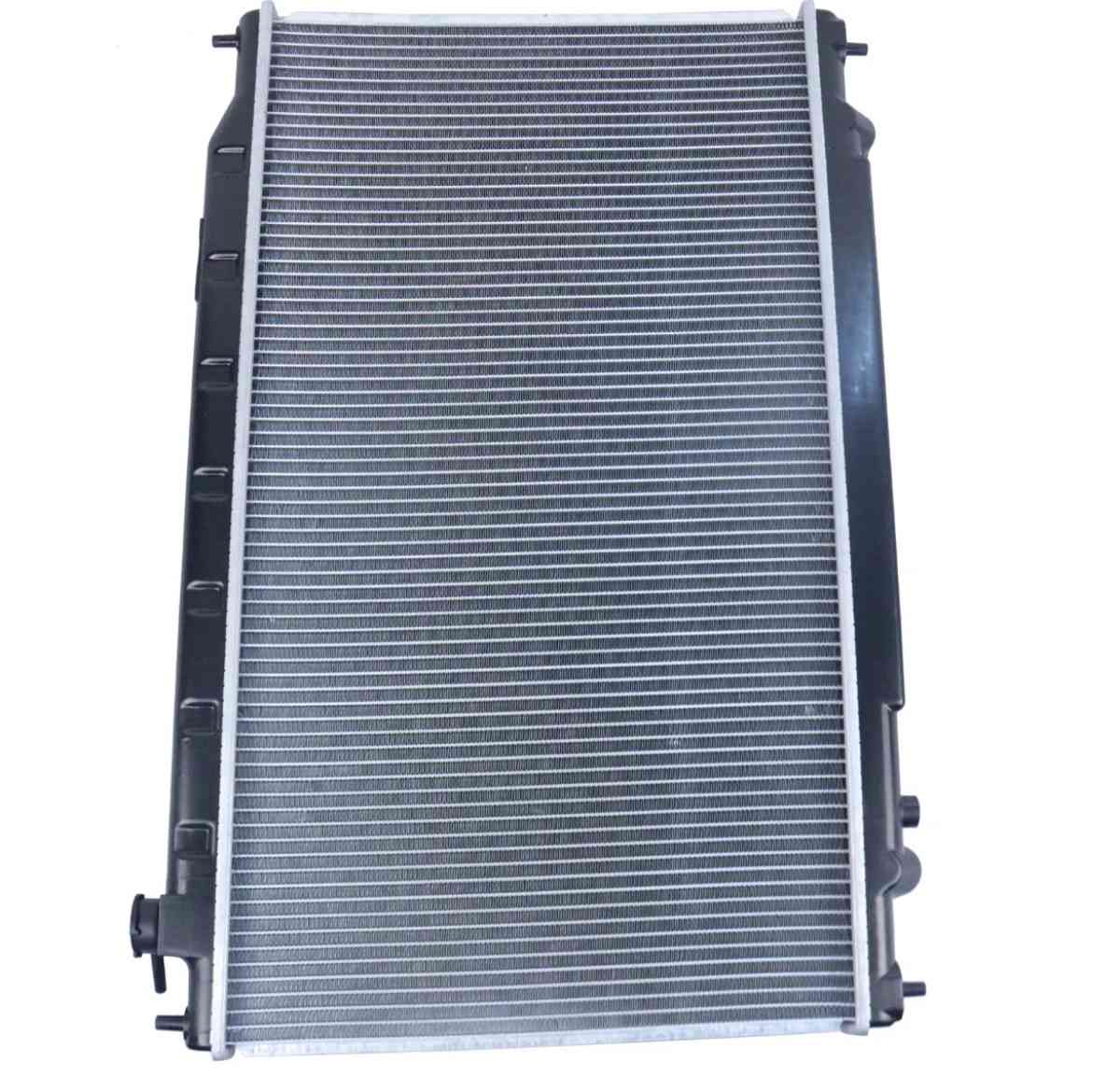 2006 Nissan Altima radiator - Hixson, Tennessee - FleaMarketBay