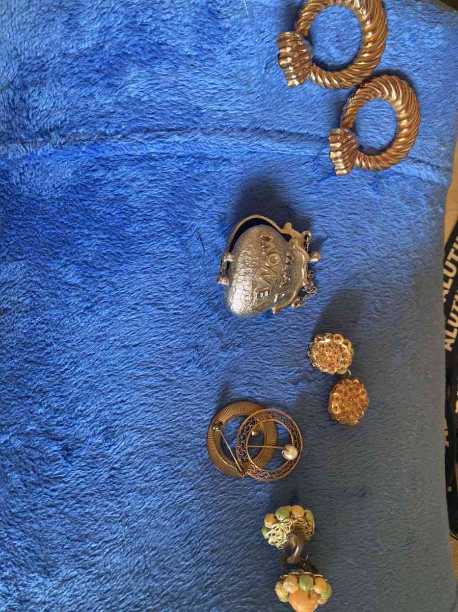 Necklaces - Madison, Alabama - FleaMarketBay