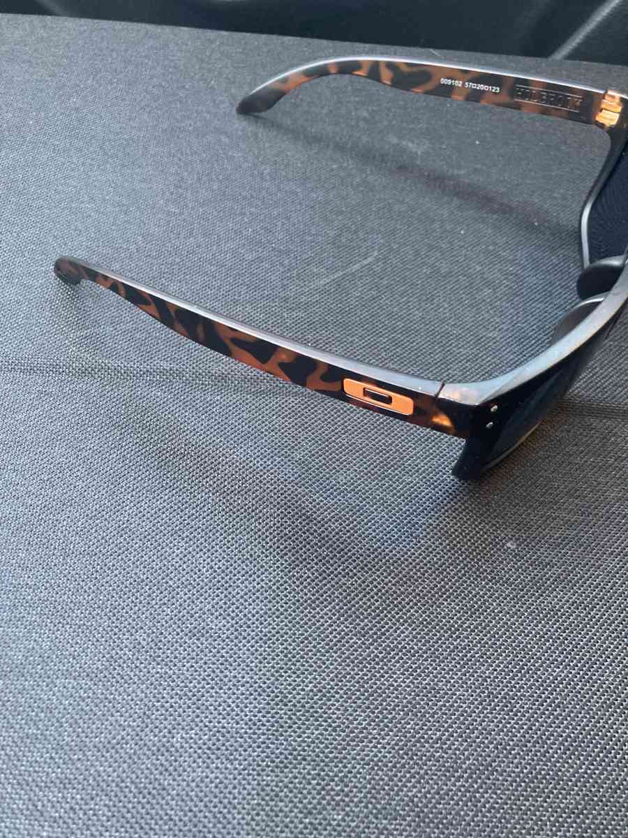 Holbrook Oakley Sunglasses - Panama City, Florida - FleaMarketBay