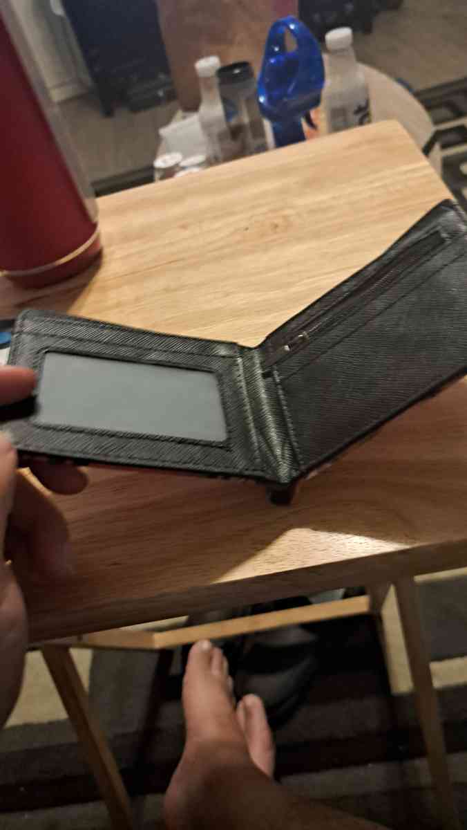 chucky wallet  CASH ONLY  no exceptions - Porterville, California - FleaMarketBay