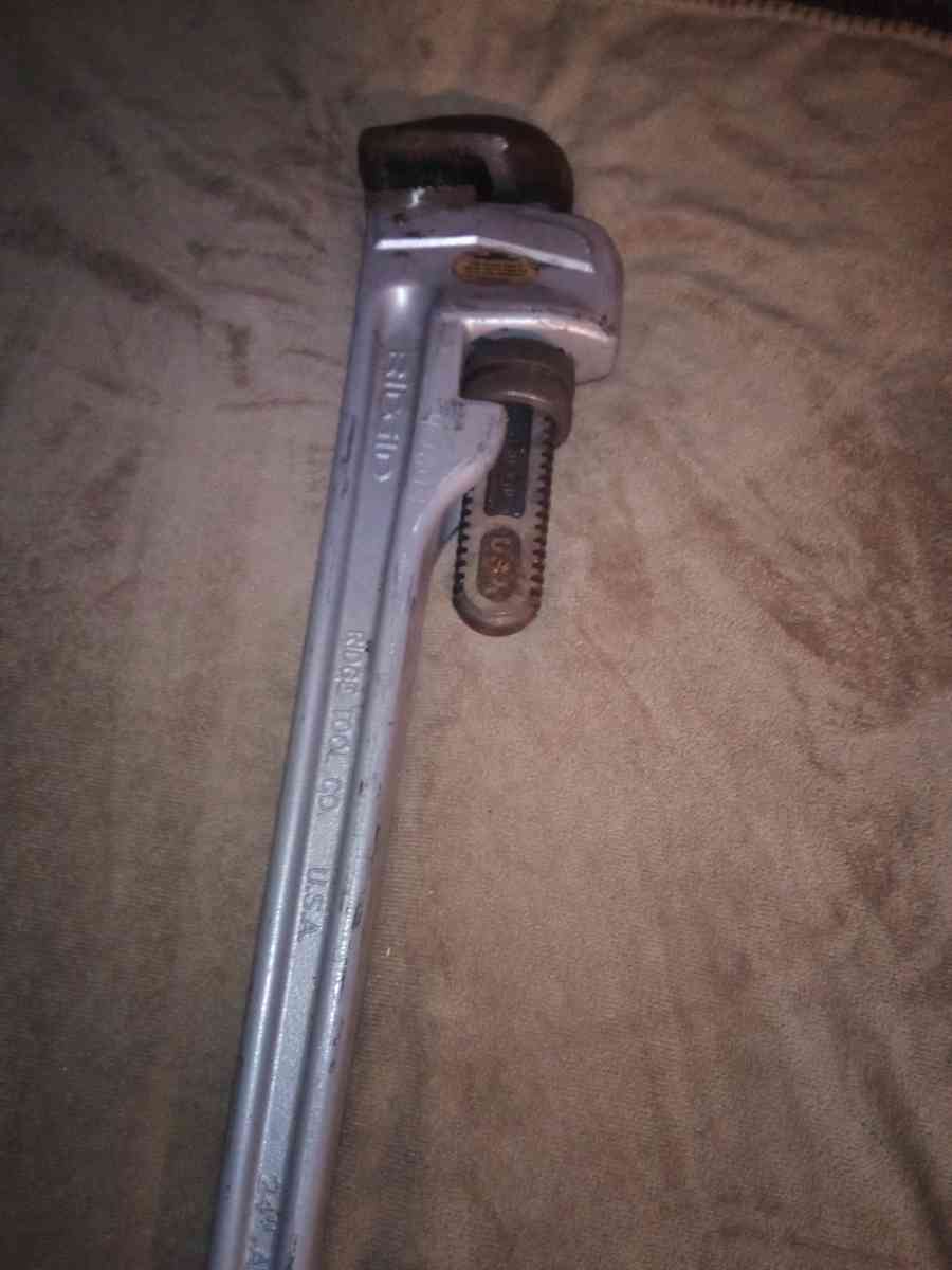 Ridgid 24 in ALUMINUM - Douglas, Georgia - FleaMarketBay