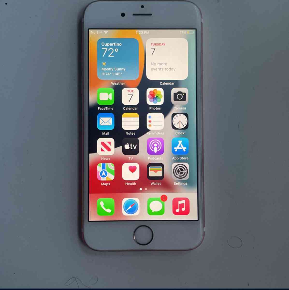 Iphone 6s rose gold 32 GB fully functional - Oak Park, Illinois