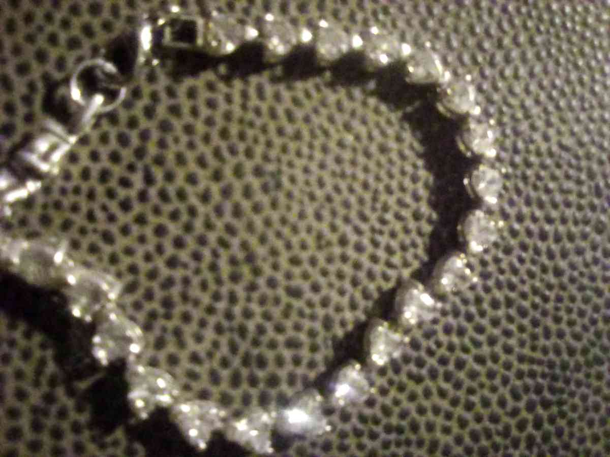 Diamond tennis braclet - Hackberry, Louisiana - FleaMarketBay