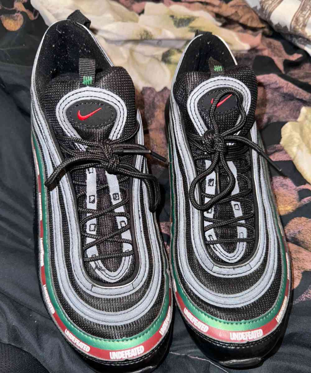 mens size 10 black Nike Air Max 97 Undefeated - Cincinnati, Ohio