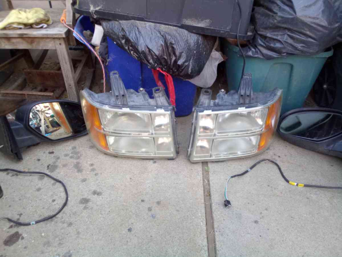front headlight assembly inside mirrors - Acampo, California - FleaMarketBay