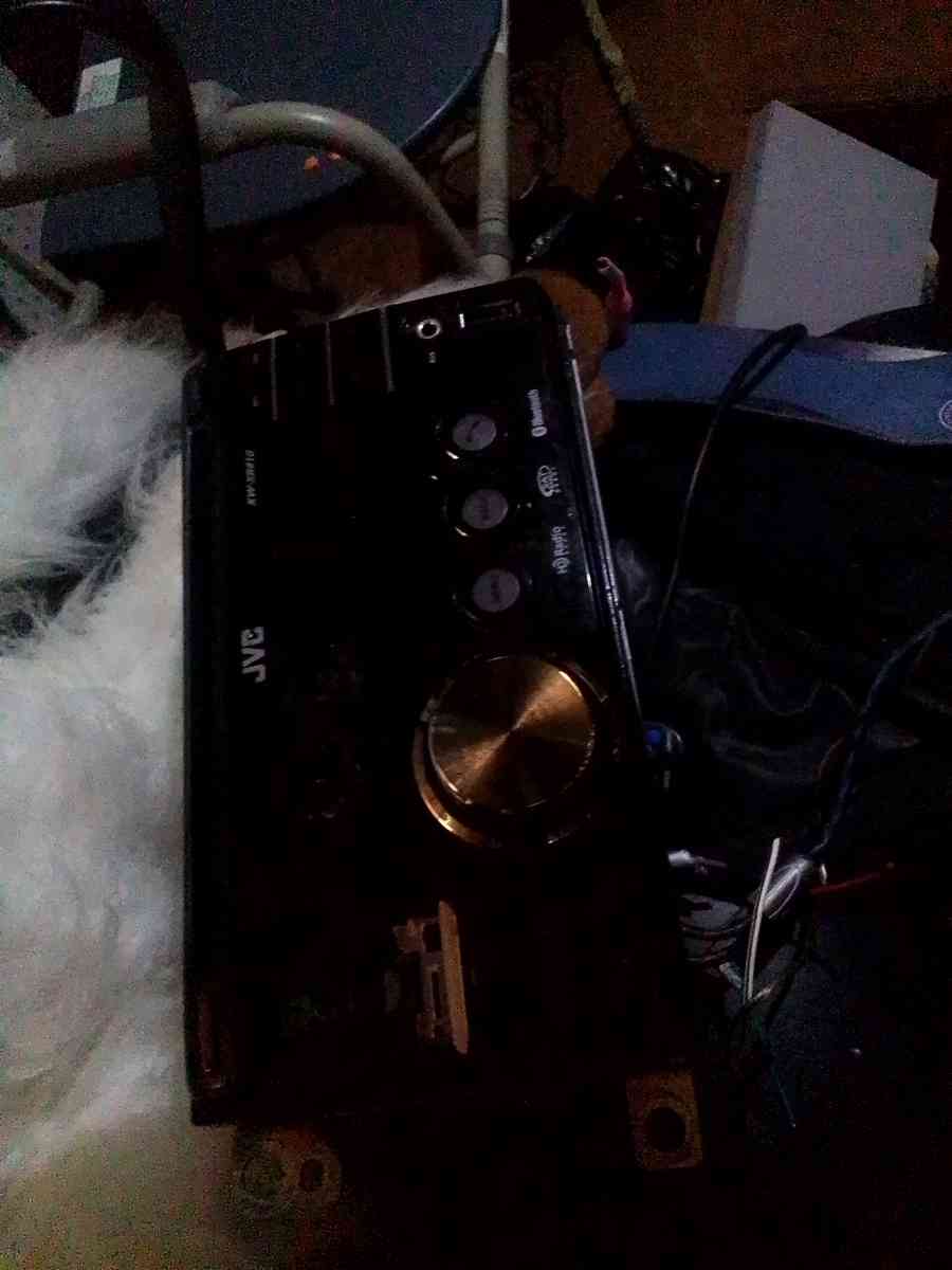 JVC CD car radio w 2 Alpine 6 by 9 - Johnson City, Tennessee