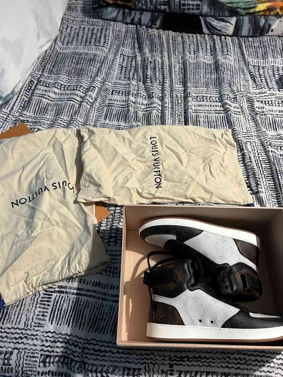 Louis vuitton Rivoli MonogramHigh Top Sneakers - Acworth, Georgia - FleaMarketBay