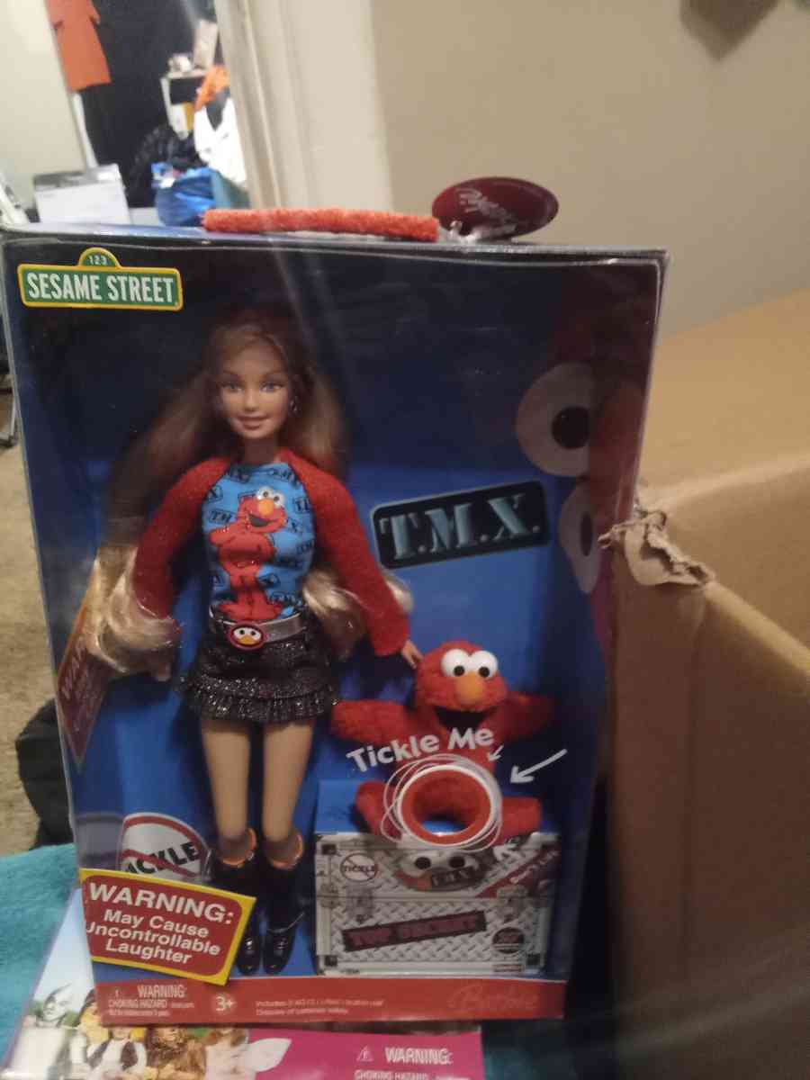collection 3 barbies and more - Waterloo, Iowa - FleaMarketBay