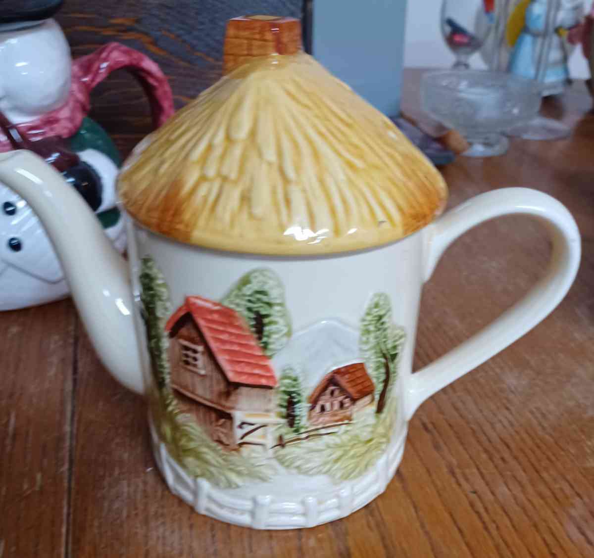 tea pots - Lexington, South Carolina - FleaMarketBay