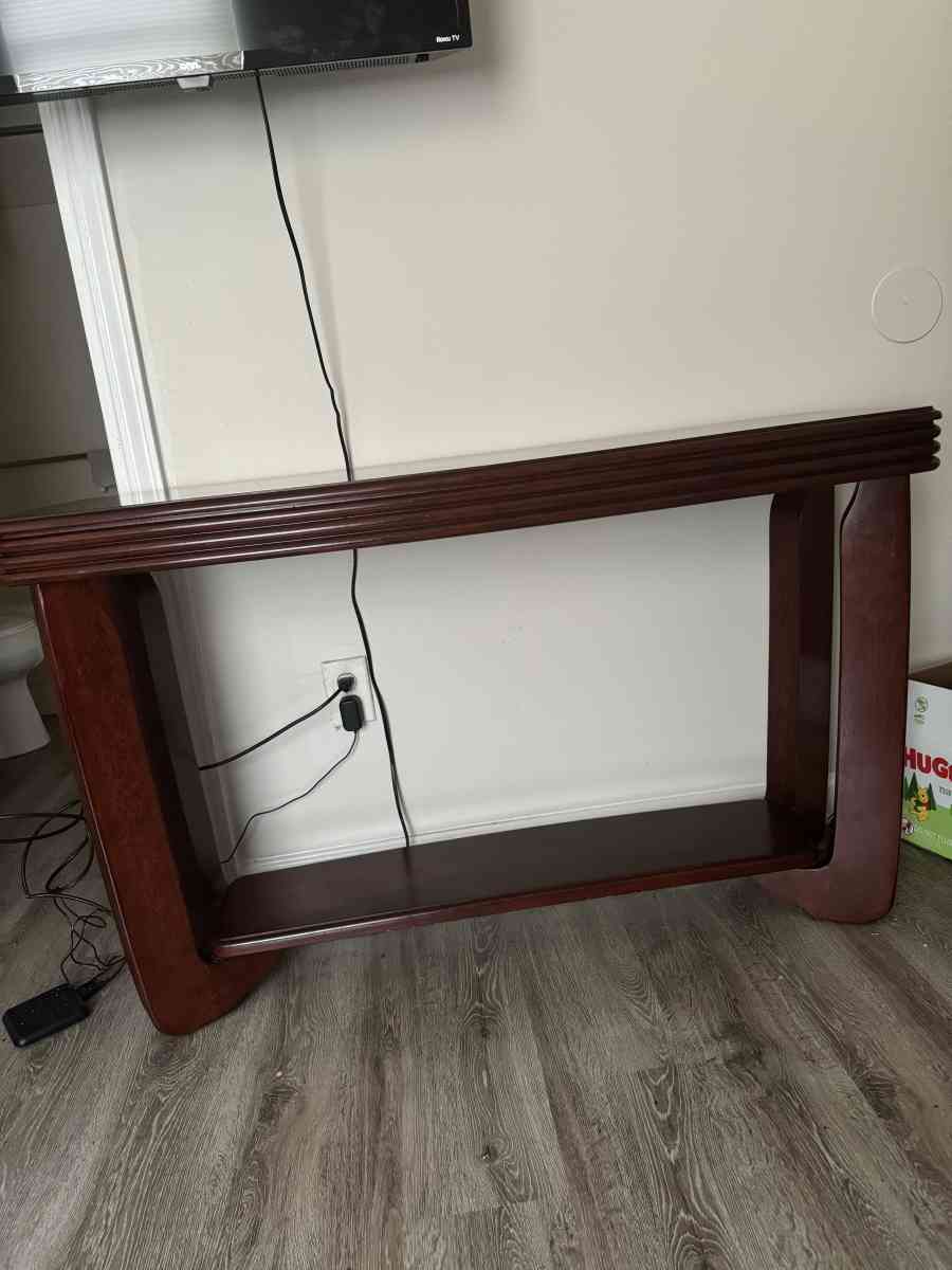 Tv Picture Stand - Raleigh, North Carolina - FleaMarketBay