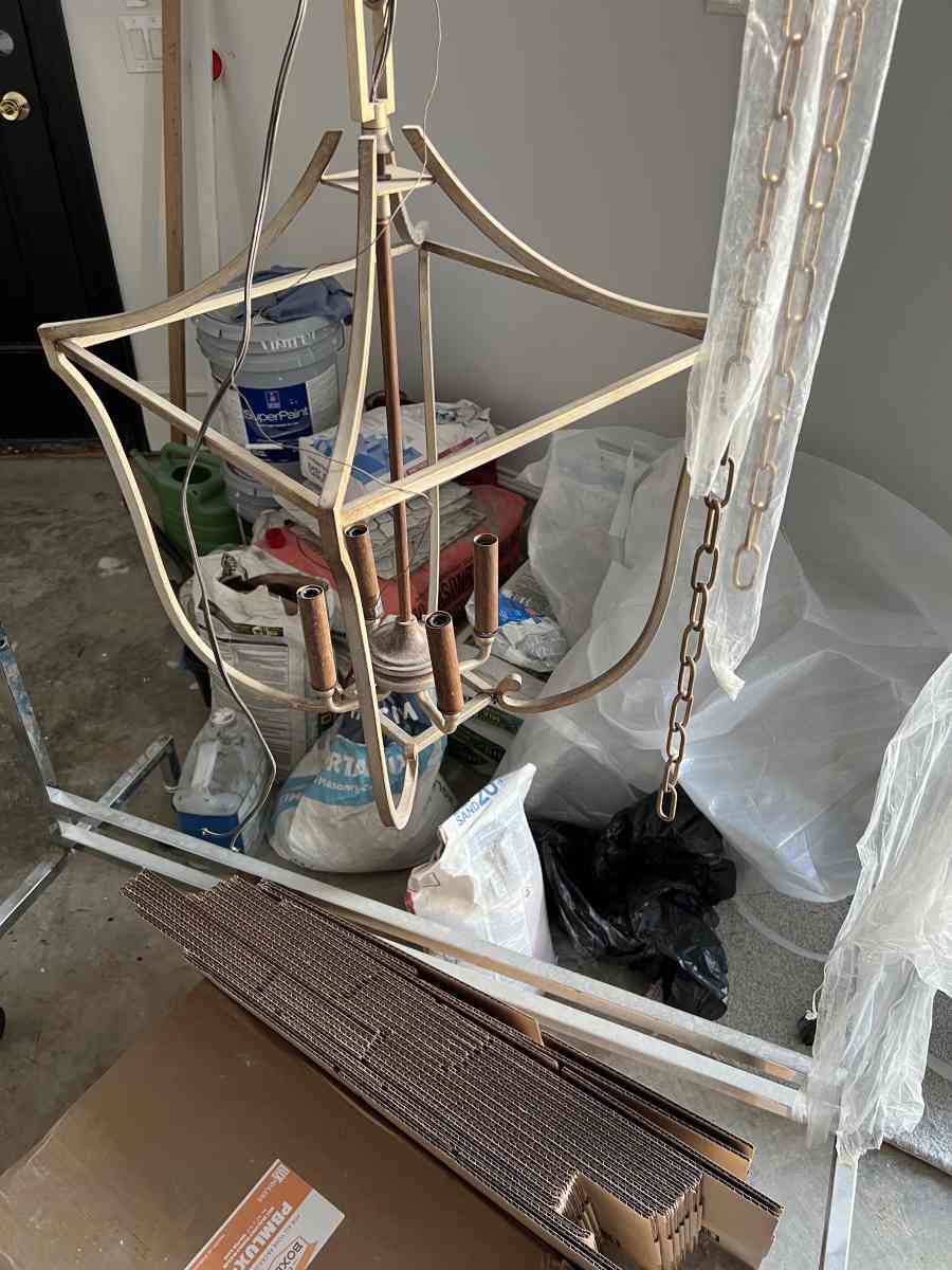 Rustic Brown Chandelier - Flower Mound, Texas - FleaMarketBay