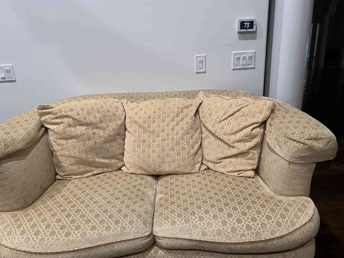 3 Seater Sofa - Flower Mound, Texas - FleaMarketBay