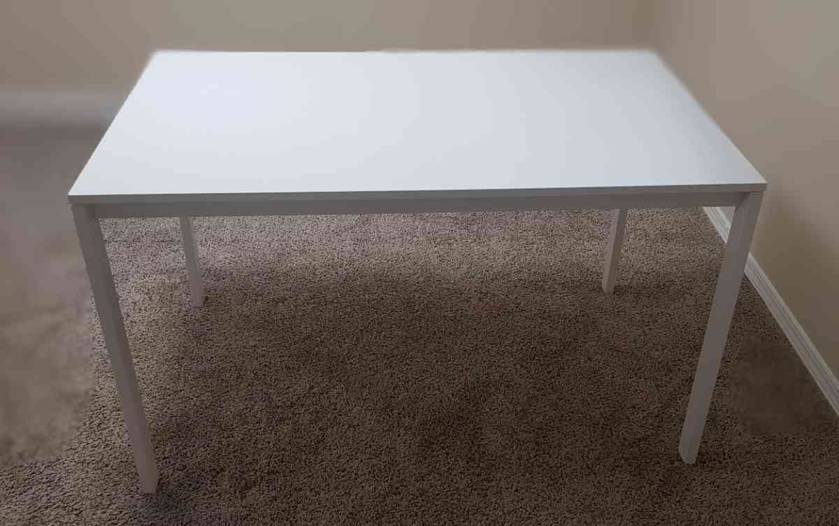 table - Orange Park, Florida - FleaMarketBay