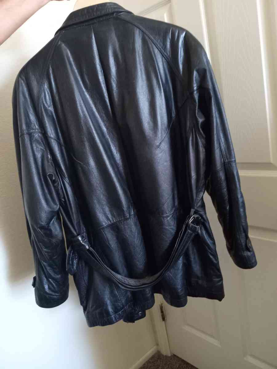 Wilsons leather jacket mens large - Mesa, Arizona