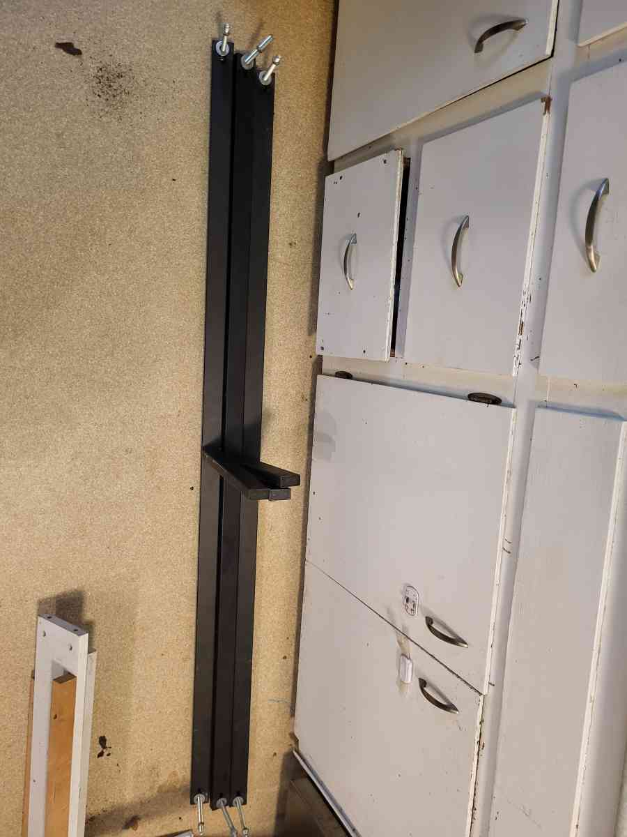 queen size bed frame - Lake Wales, Florida