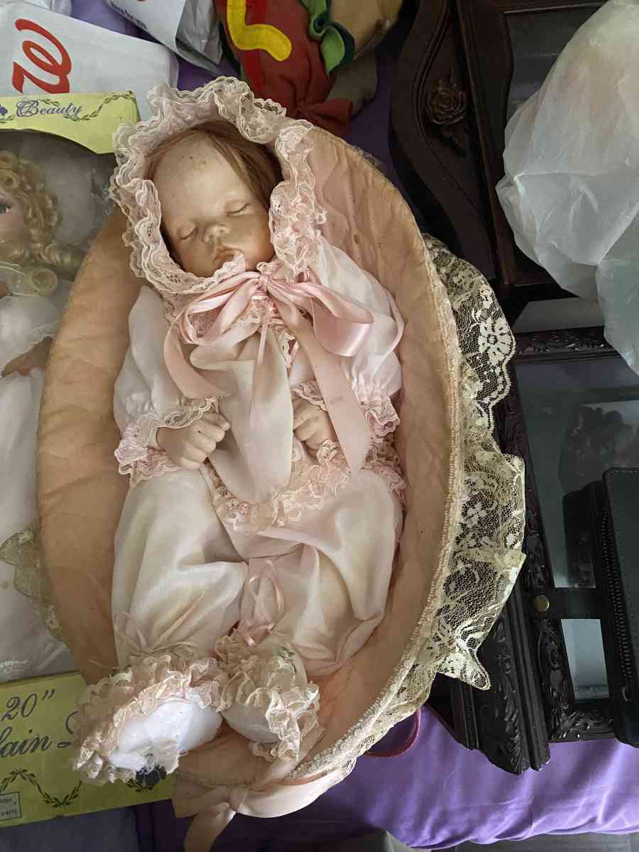 Porcelains - Shreveport, Louisiana - FleaMarketBay