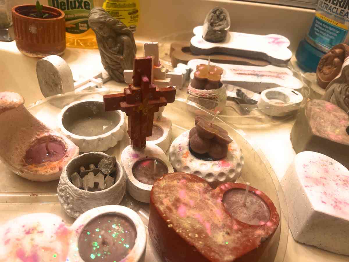 candle hearts that glow at night - Perris, California - FleaMarketBay