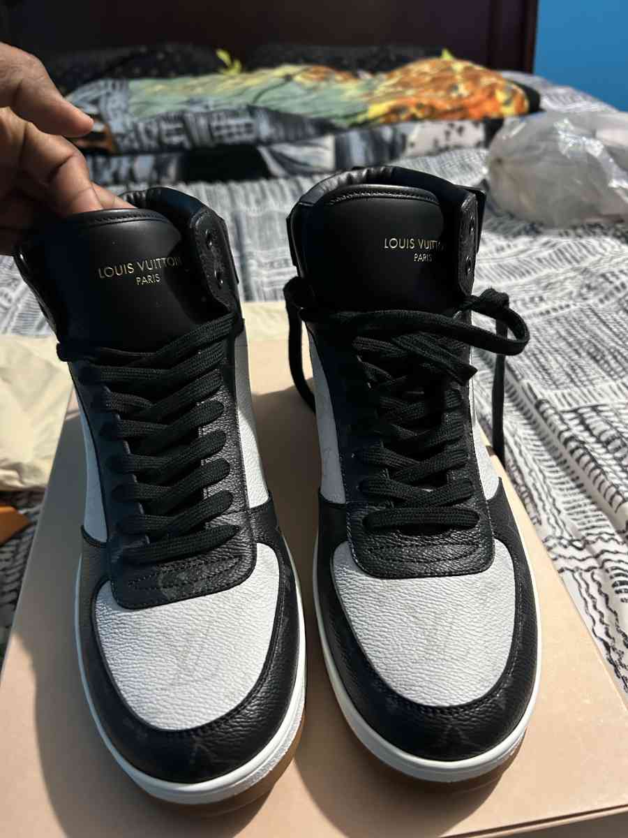 Louis vuitton Rivoli MonogramHigh Top Sneakers - Acworth, Georgia - FleaMarketBay